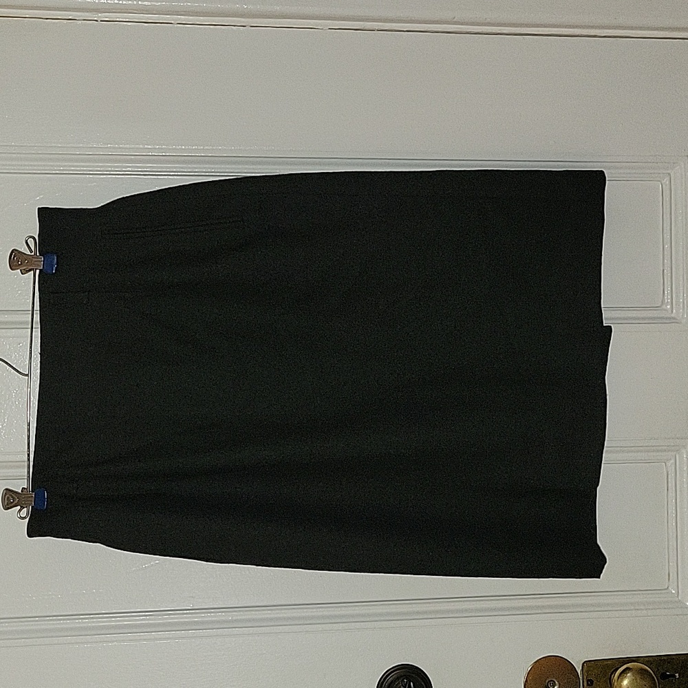 Womans size 10 Rafaella 100% Wool Y2K midi Pencil Skirt. Silk lined, Gray.